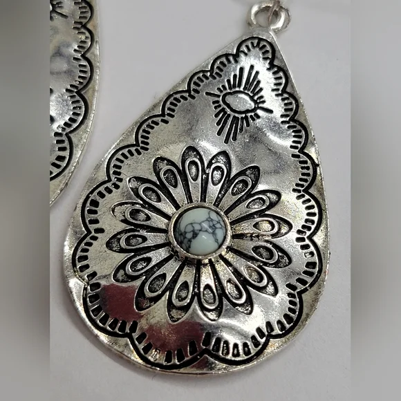 Bohemian Silver  Teardrop Earrings - Picture 3 of 4